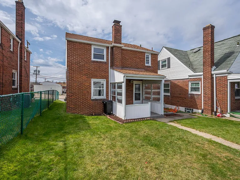 826 Miller Ave — Photo 25