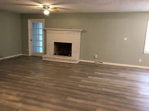 5th image of 203 Plainview St