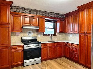 47-52 190th St #6, Flushing, NY 11358