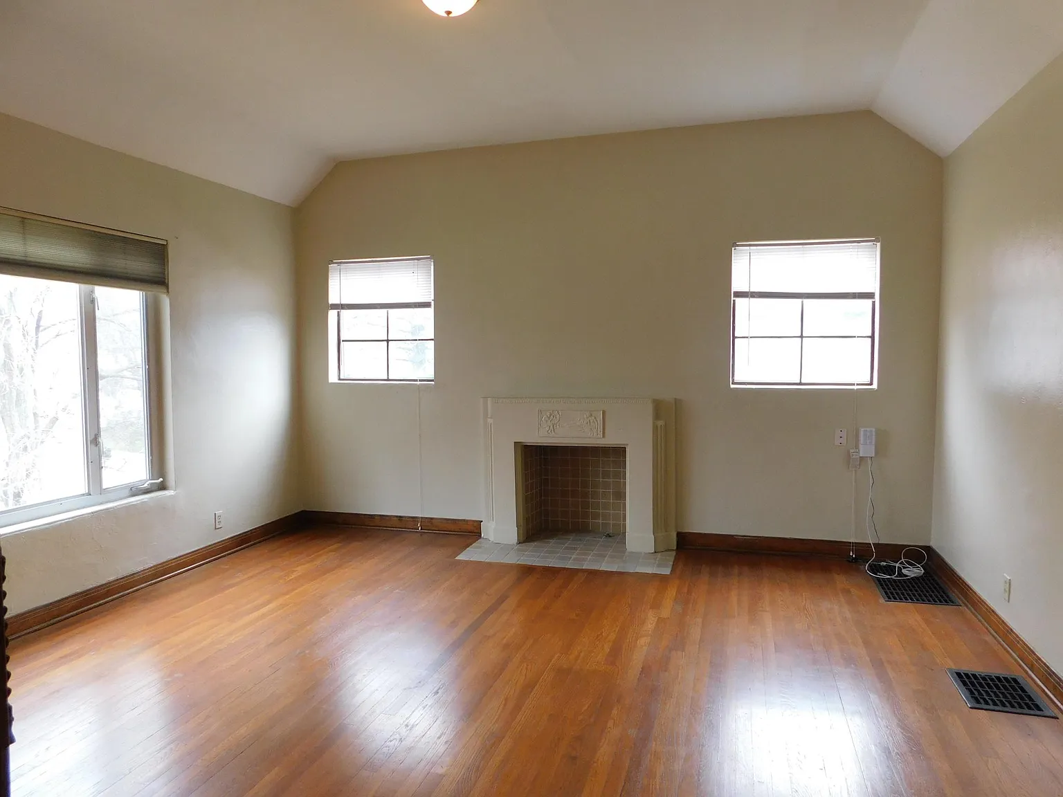 1 bed, 800 sqft, $1,100 — Photo 1
