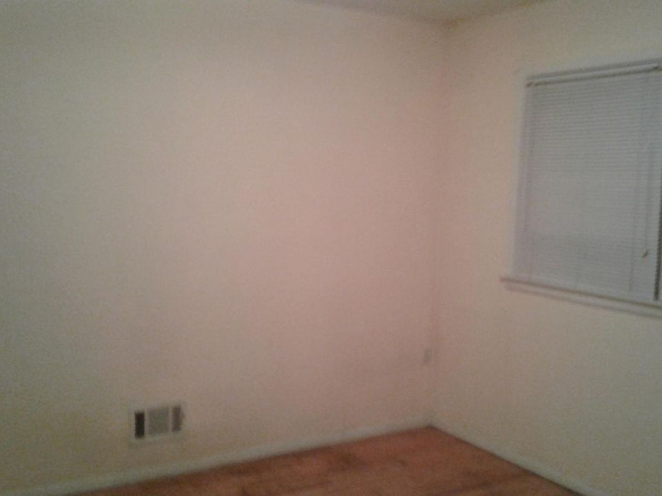 1st image of 85 Acacia Ave
