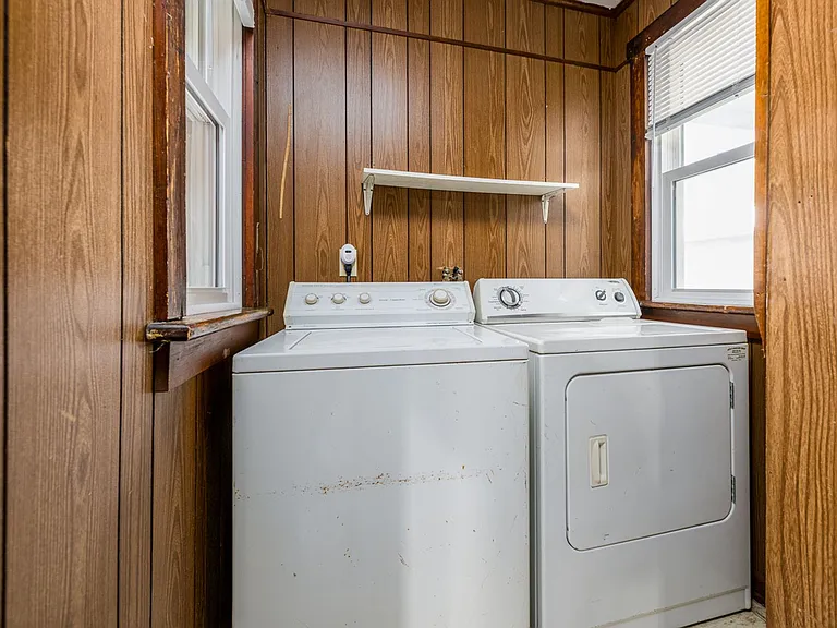 39-45 Catawissa Ave — Photo 16