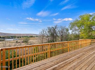 7404 Occidental Rd, Yakima, WA 98903