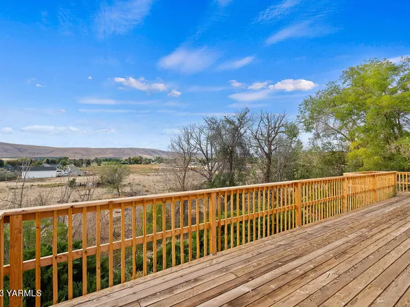 7404 Occidental Rd, Yakima, WA 98903