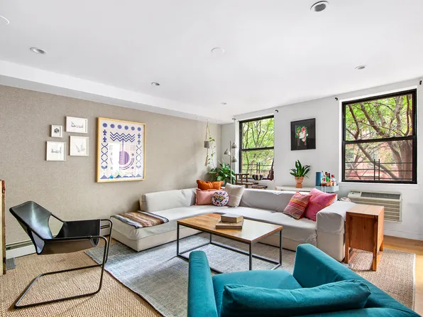 714 Sackett Street image 2 of 8