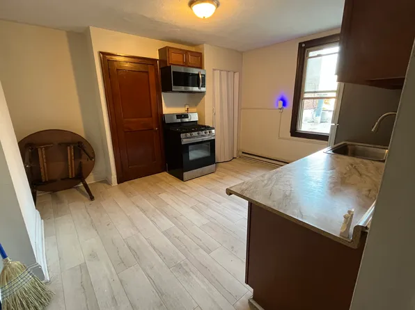 403 Commerce St APT 24, Wilmerding, PA 15148