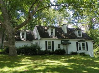 1023 Dogwood Ln, Bluefield, WV 24701