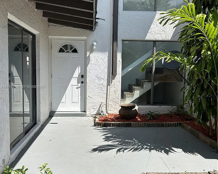 11005 SW 70th Ter