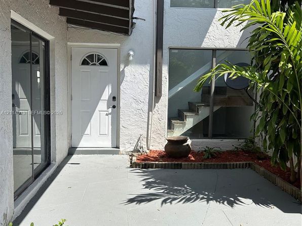 11005 SW 70th Ter