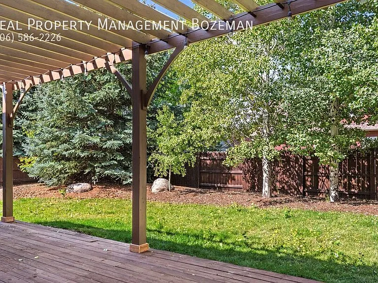 971 Longbow Ln — Photo 8