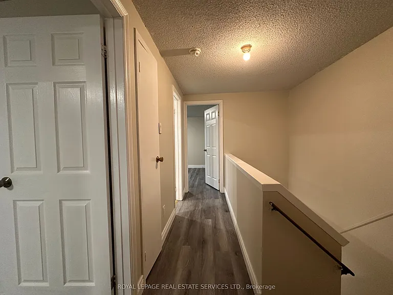 2079 The Collegeway #1 — Photo 22
