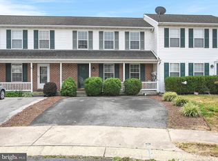 235 Chelmsford Dr, Marietta, PA 17547