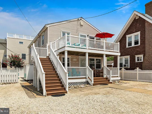 25 E 49th St, Brant Beach, NJ 08008