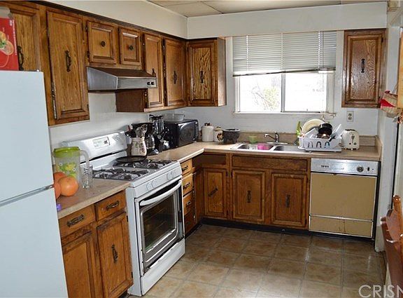 3rd image of 8020 Tilden Ave