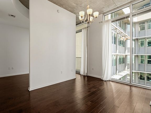 3rd image of 415 Church St APT 2907