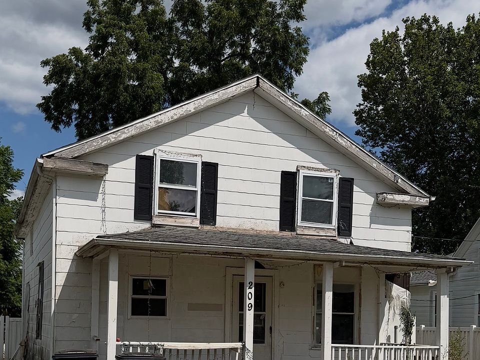 1st image of 209 Main Ave