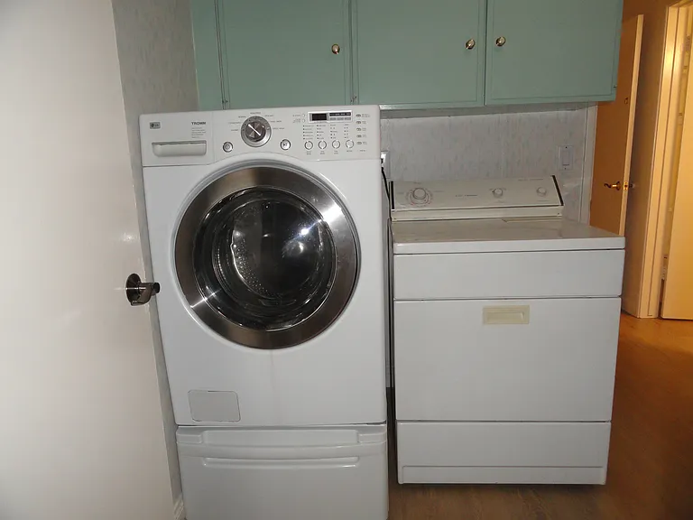 1100 La Senda Dr — Photo 18