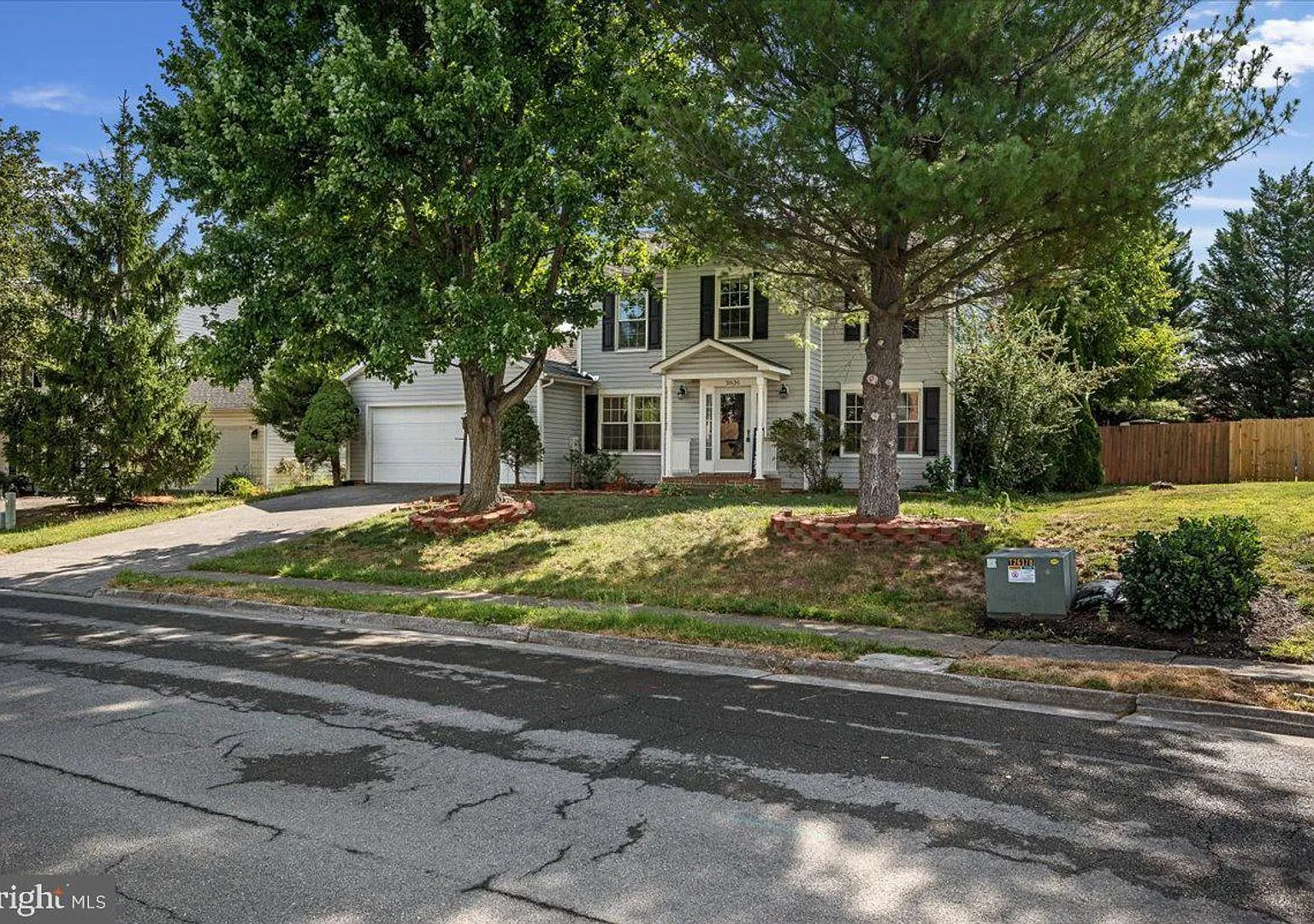 Welcome to 2636 Stonegate Drive! — Photo 2