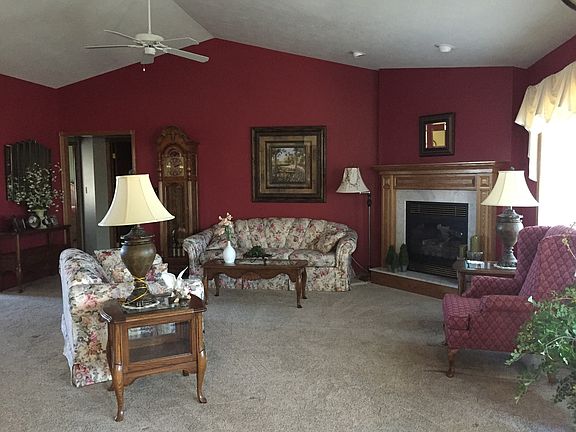 Living Room (2)