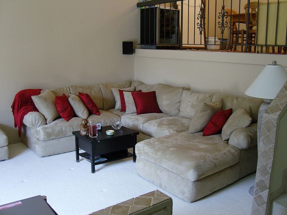1st image of 18701 Hatteras St Unit 14