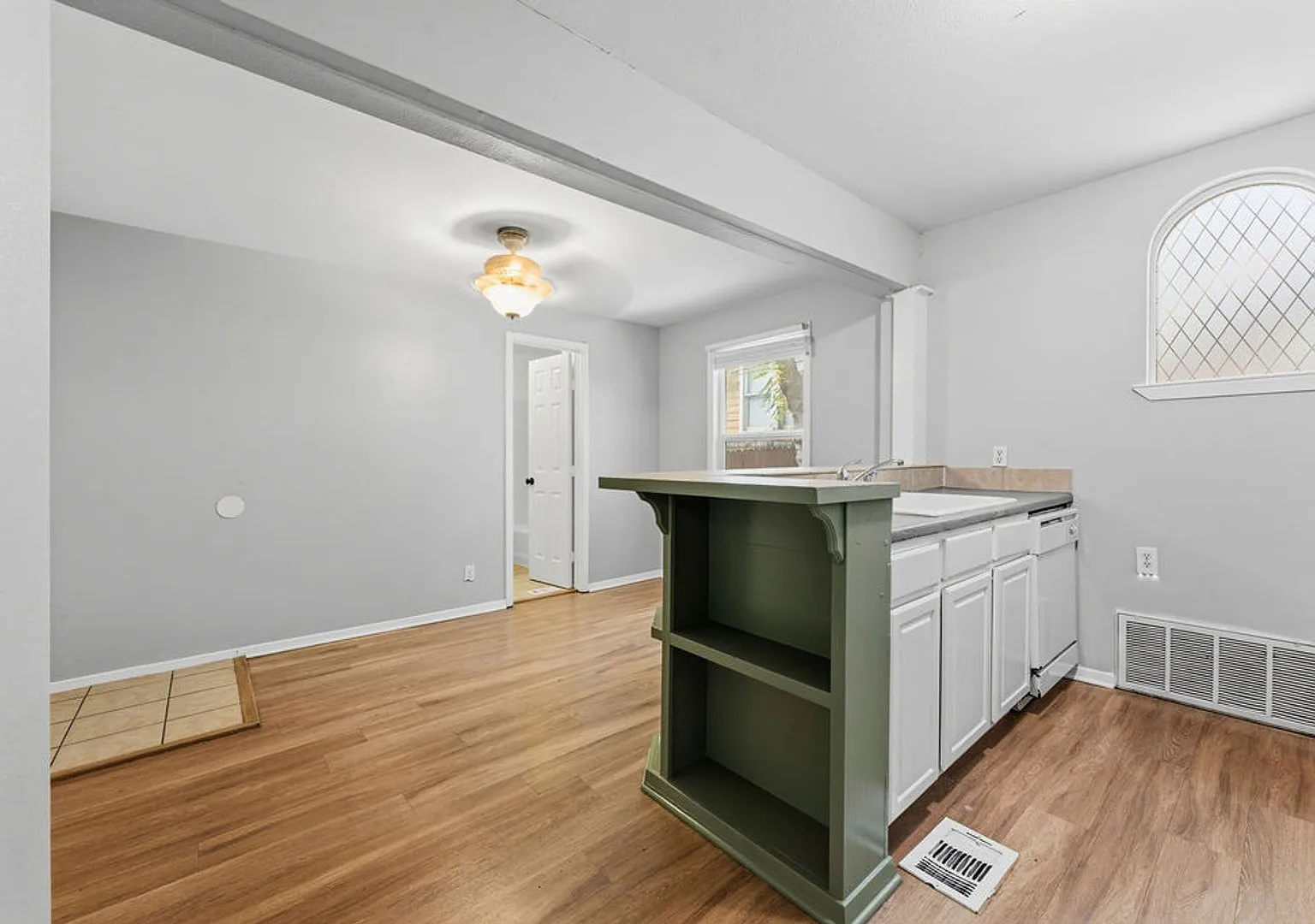 2712 Whitis — Photo 4