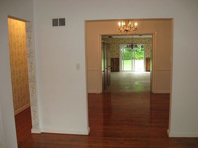 2nd image of 7202 Sewell Ave