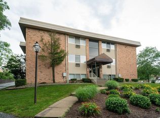 722 W Kilgore Rd APT 301, Kalamazoo, MI 49008