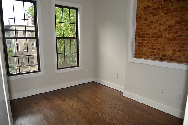 Rented by MNS | media 44