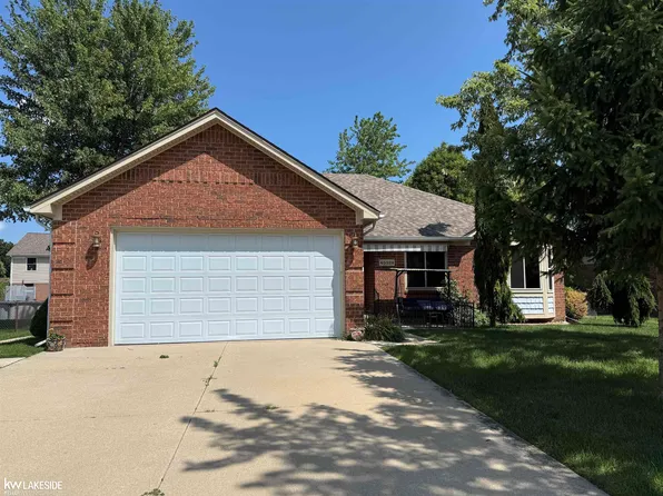 45328 Dante Dr, Macomb, MI 48042