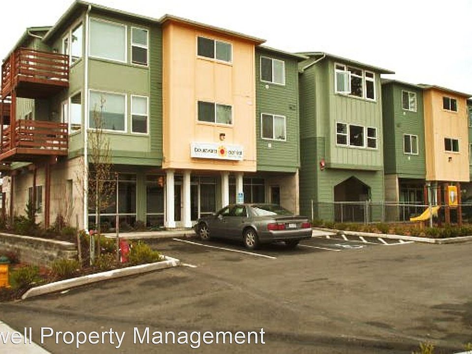 1st image of 13505 Ambaum Blvd SW Unit 204
