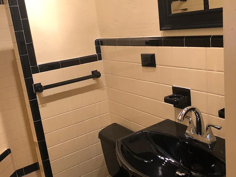 2175 Lakeview Dr — Photo 12