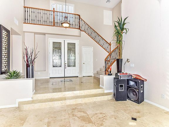 4th image of 8233 Bella Famiglia Ave
