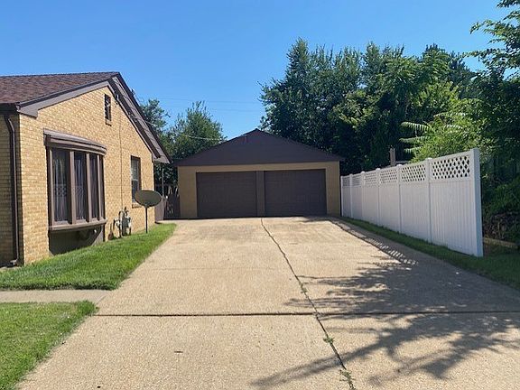4th image of 528 E Republic Ave