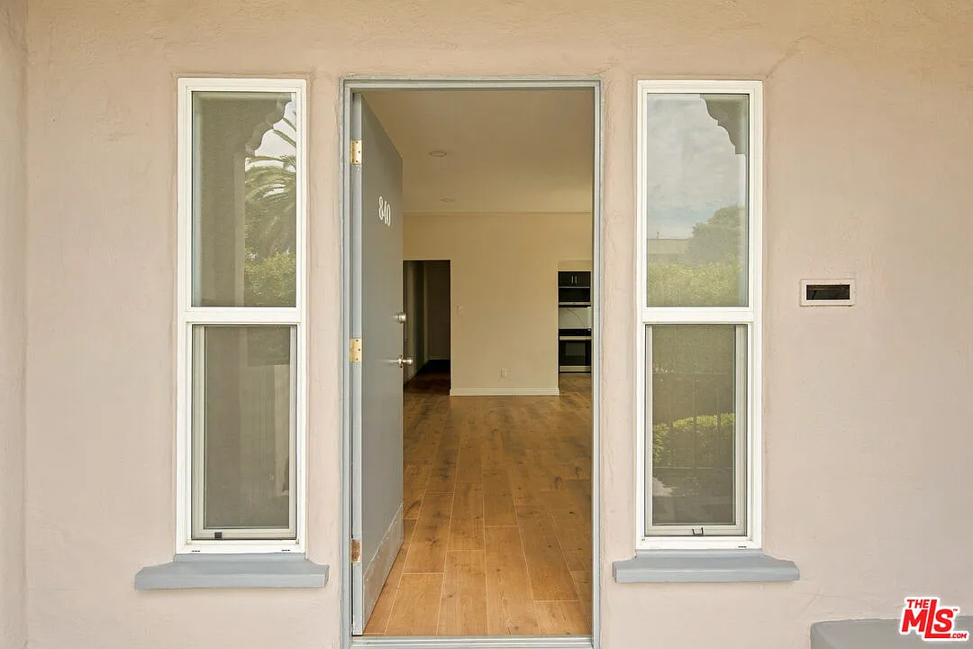1 bed, 1.0 bath, 1000 sqft, $3,200 — Photo 4