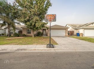 2900 Tapo Ridge Dr, Bakersfield, CA 93313