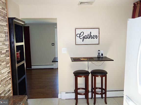 5th image of 788 Oakdale Cir