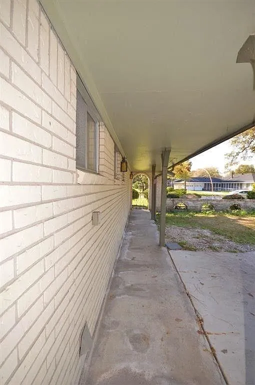 4 bed, 2254 sqft, $4,000 — Photo 2