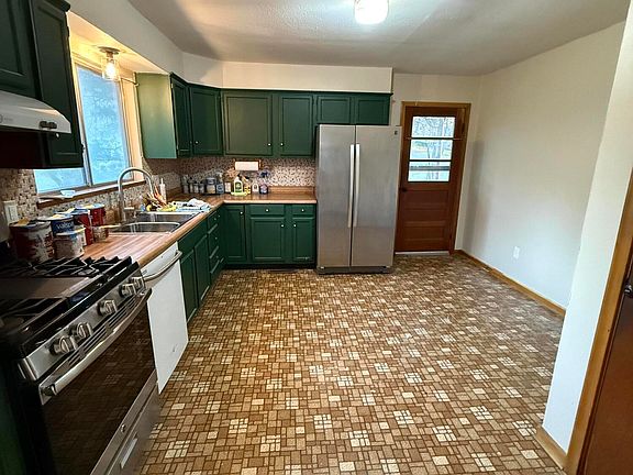 5th image of 204 Rockhill Rd
