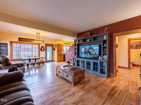 495 New Church Circle, Granby, CO 80446