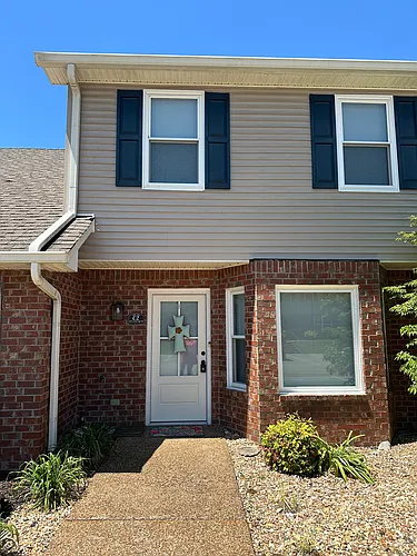 138 Cambridge Dr #C2 Photo 1