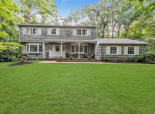 1 Broad Path W, Lloyd Harbor, NY 11743