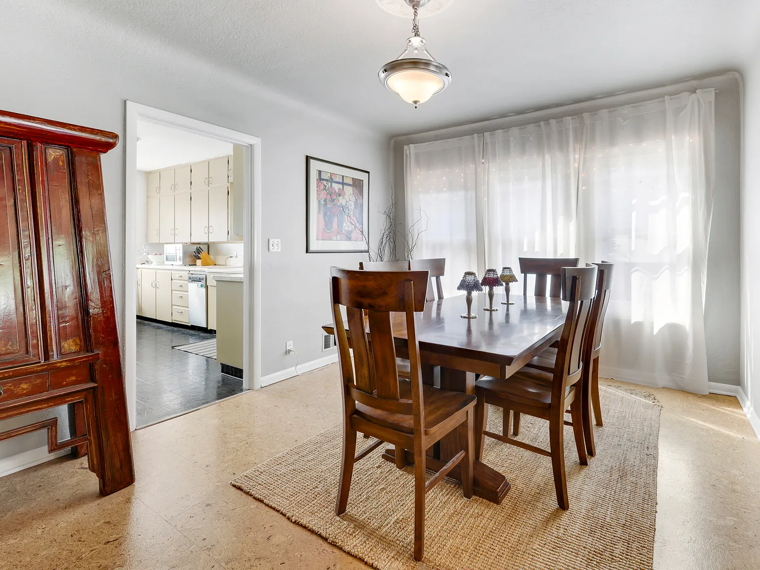 3 bed, 2.5 bath, 2912 sqft, $4,000 — Photo 3