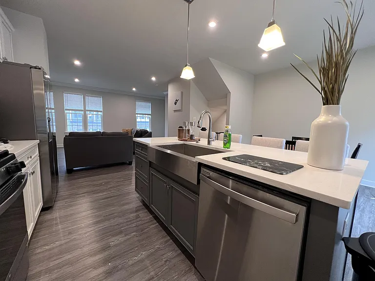 217 Stonehurst Dr #1 — Photo 15