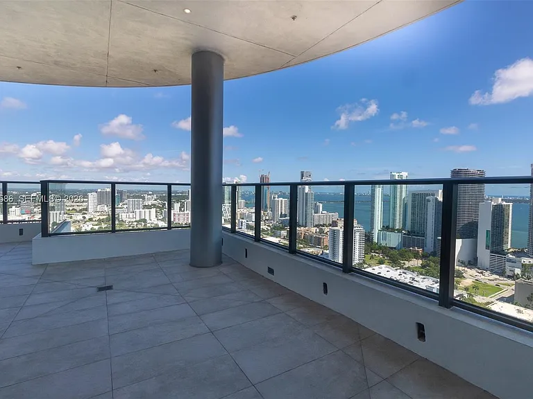 1600 NE 1st Ave #1010 — Photo 31