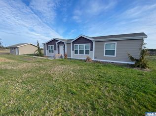 55 Old Goat Ln, Sequim, WA 98382