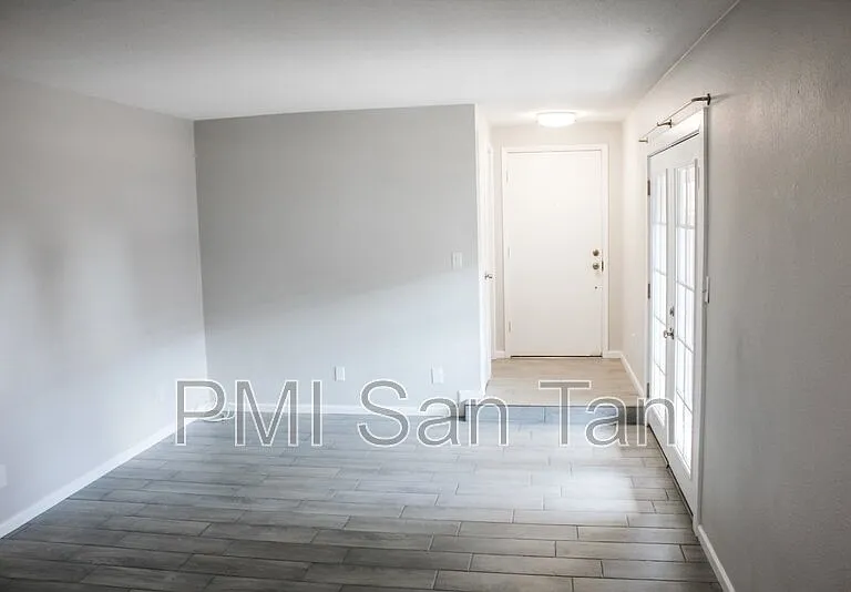 821 S Casitas Dr #A — Photo 4