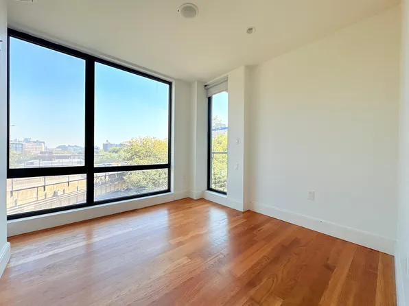 16 Duffield Street image 2 of 10