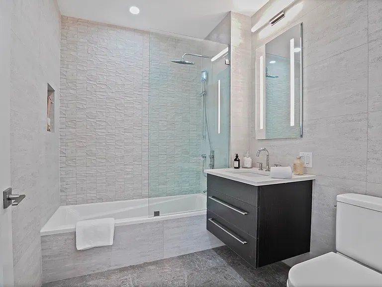 45 Garnet St #1B — Photo 10