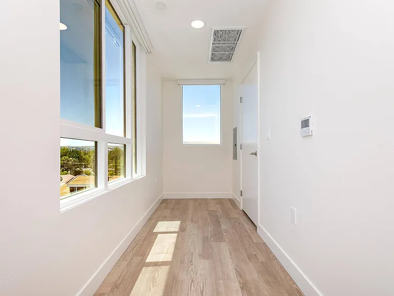 Woodlake Apartments — Photo 21