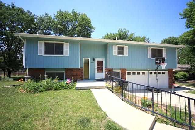 2215  Melholland Lawrence, KS listing photo #1